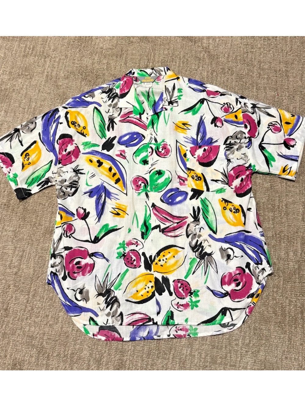 90s Vintage Fast Breakers Abstract Fruit Print Short Sleeve Button Down Shirt Si